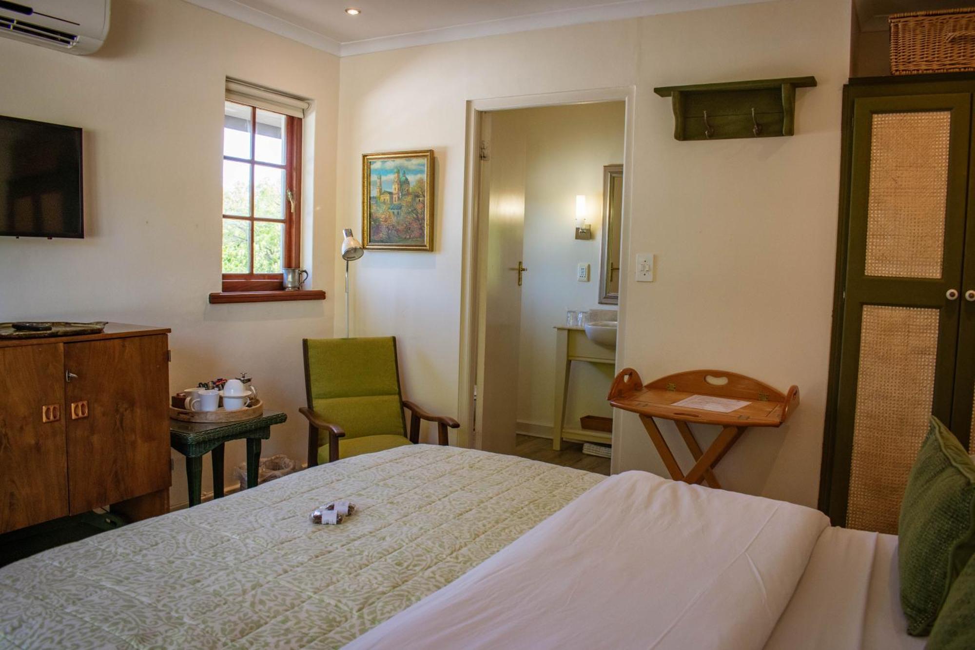 5 Seasons Guest House Стелленбос Экстерьер фото