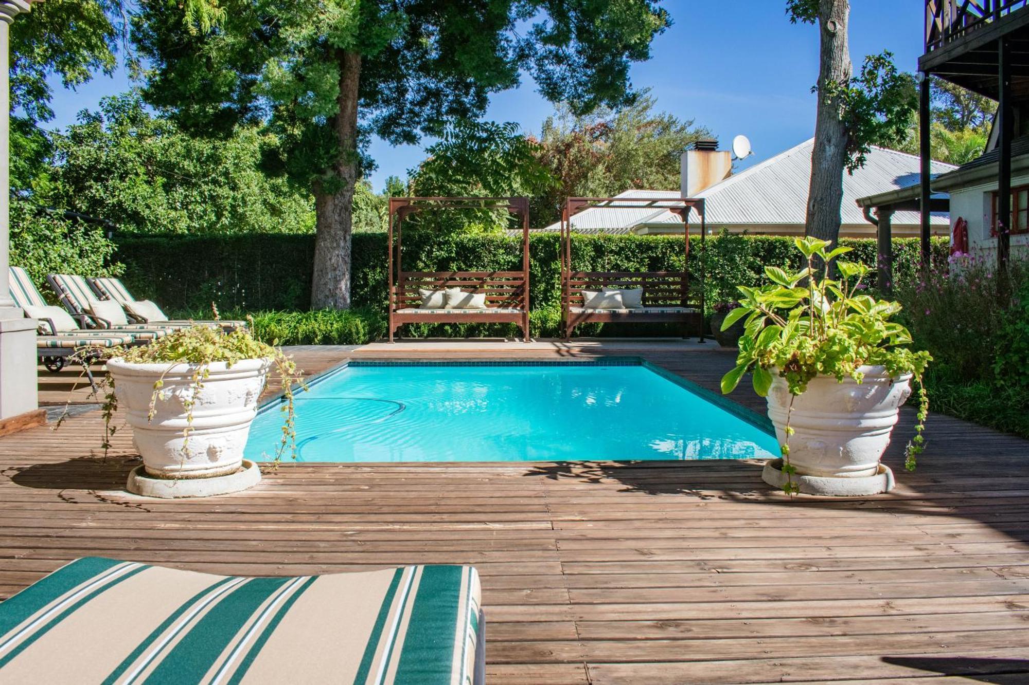 5 Seasons Guest House Стелленбос Экстерьер фото