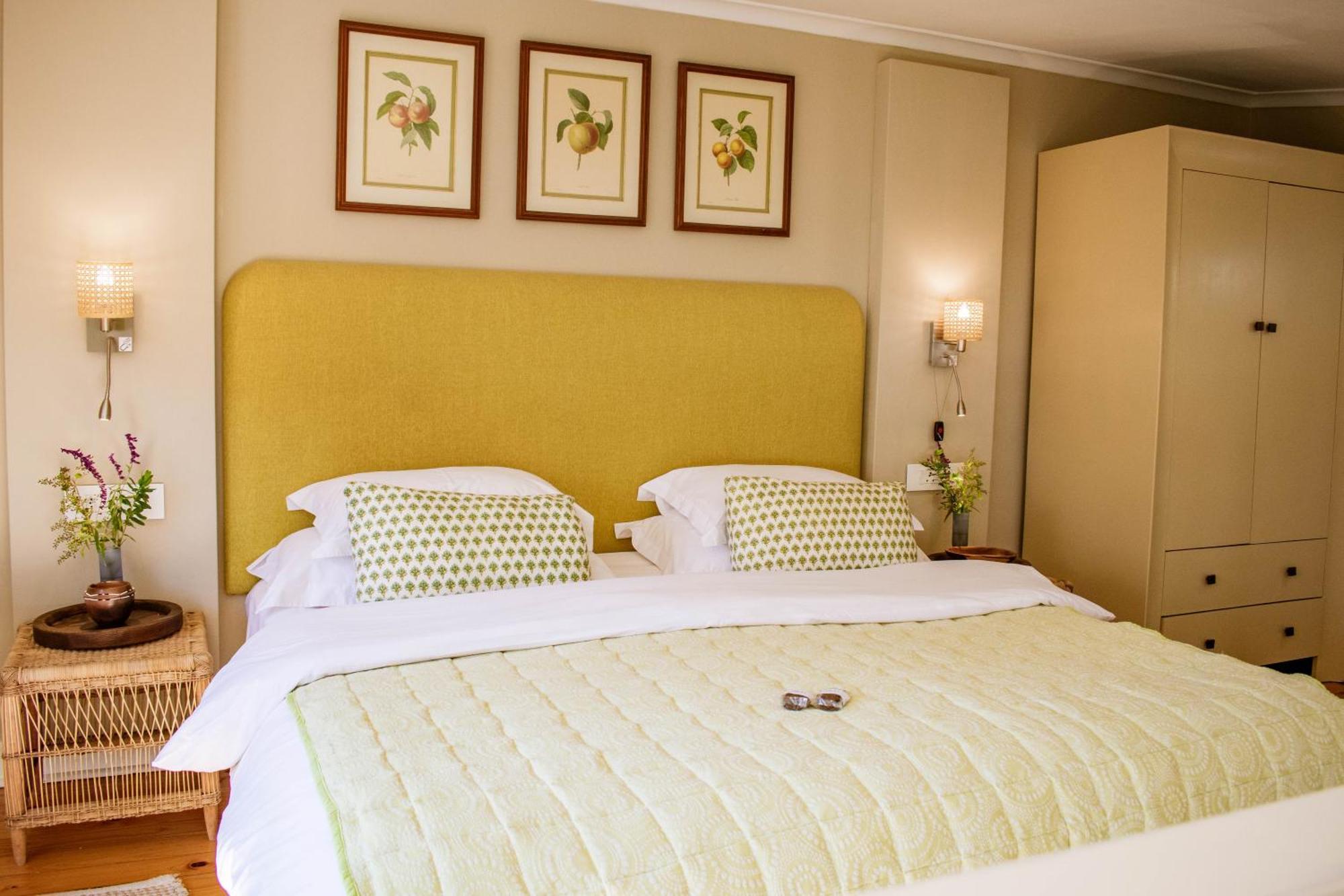 5 Seasons Guest House Стелленбос Экстерьер фото