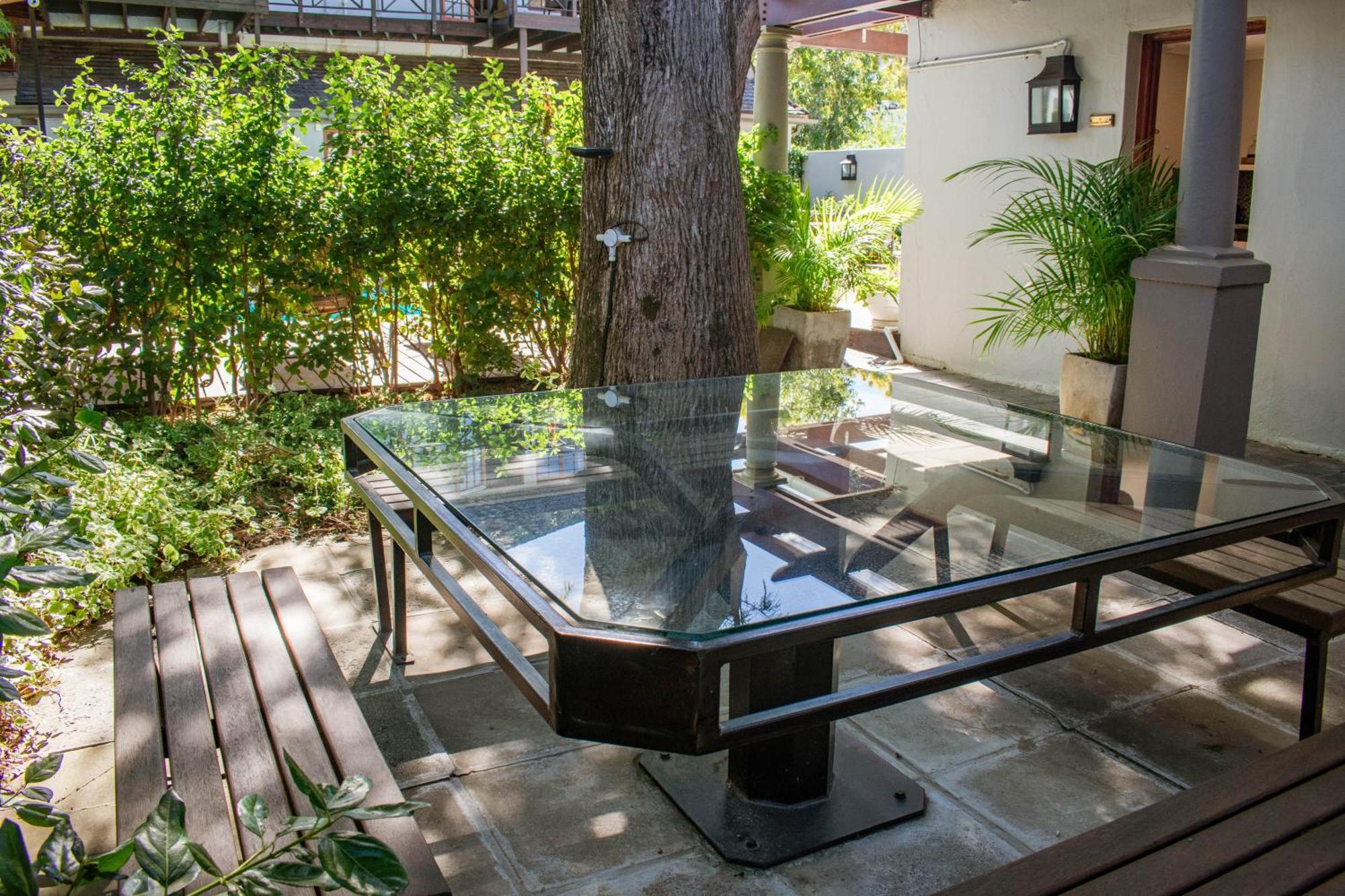 5 Seasons Guest House Стелленбос Экстерьер фото