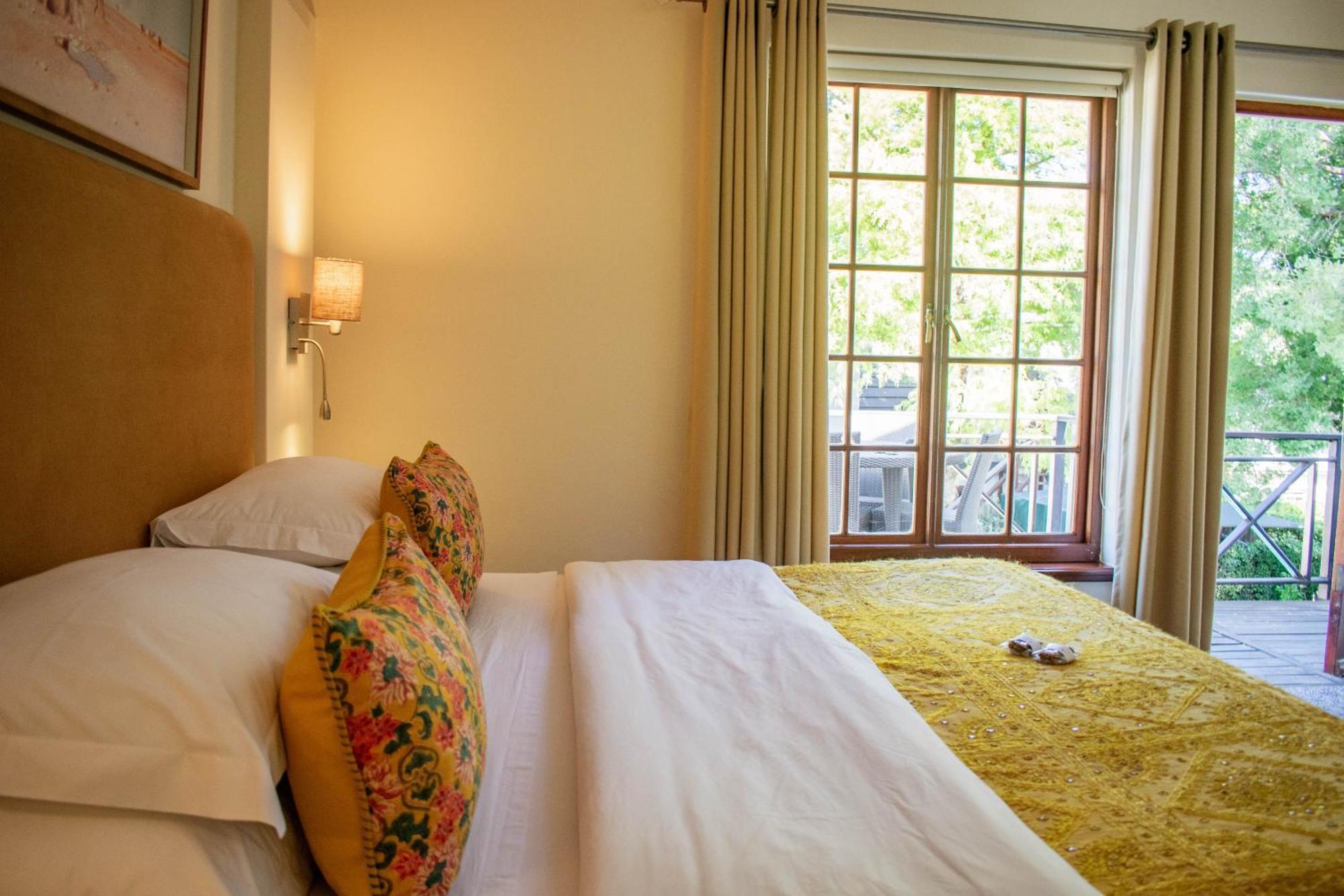 5 Seasons Guest House Стелленбос Экстерьер фото
